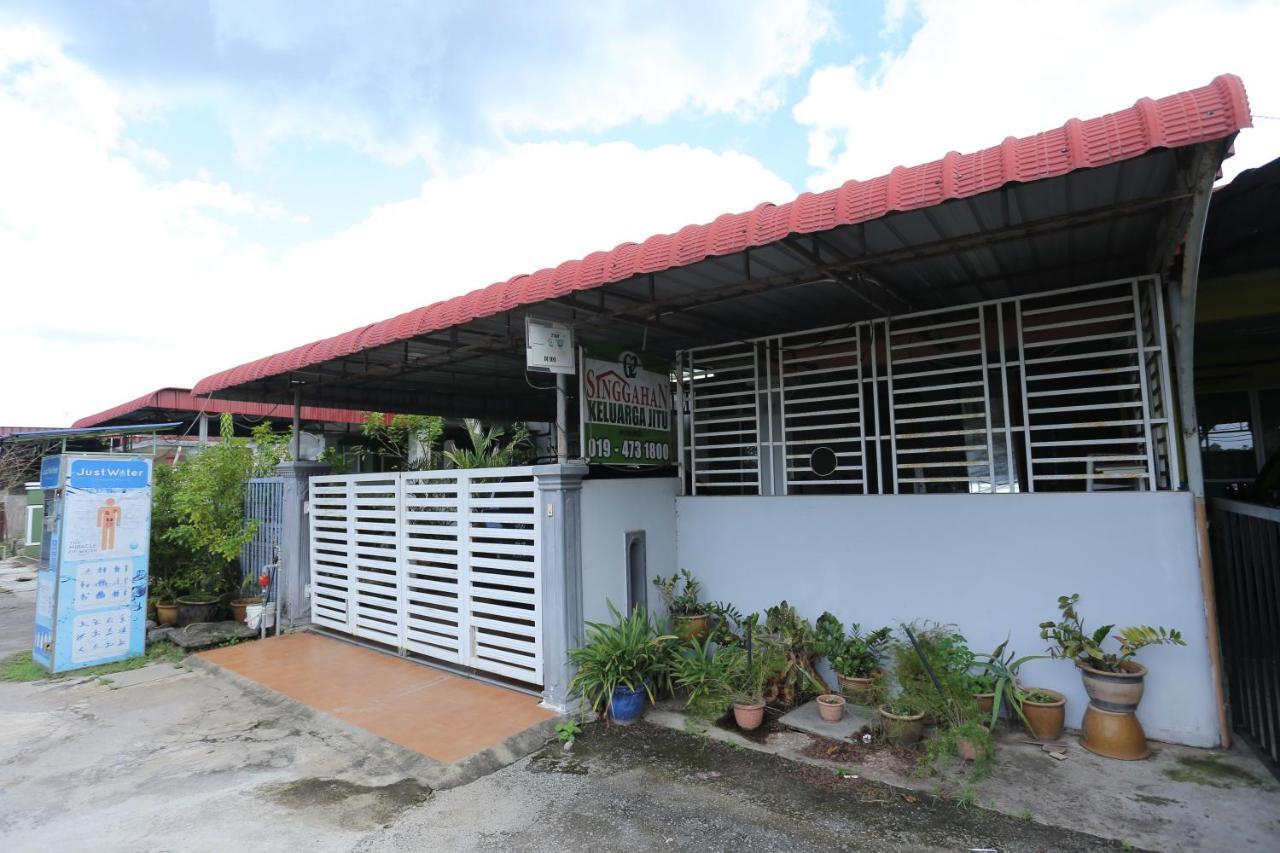 Singgahan Keluarga Jitu Jitra Buitenkant foto